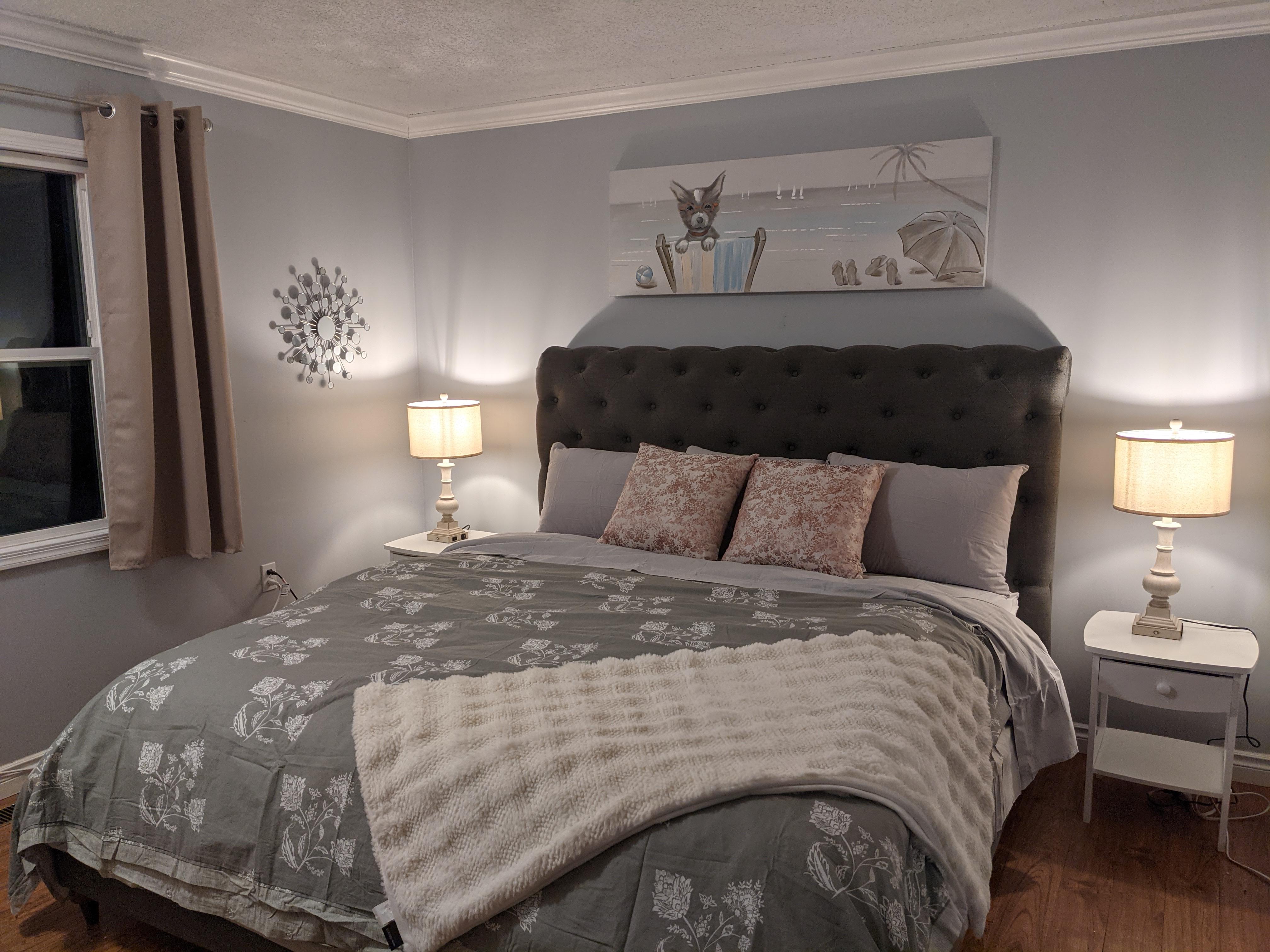 Bedroom before an AI room makeover direction